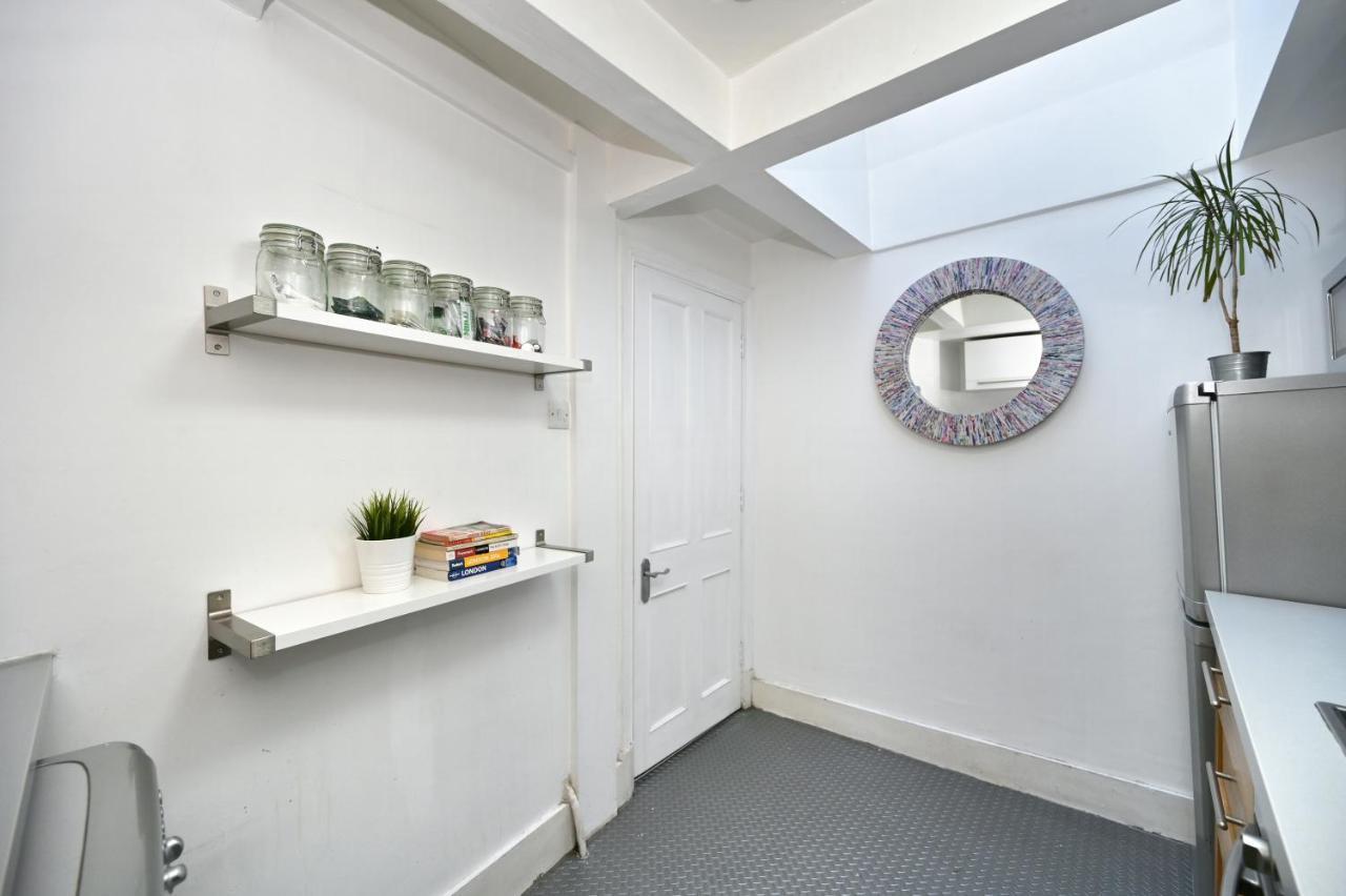 Soho, Piccadilly & Chinatown - Two Bedroom & Two Double Beds Apartment London Luaran gambar